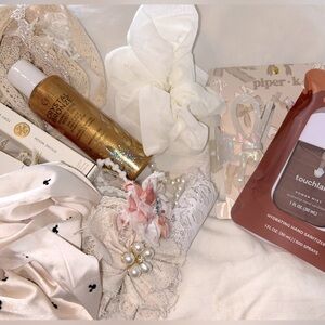 Mystery Vanilla beauty bundle